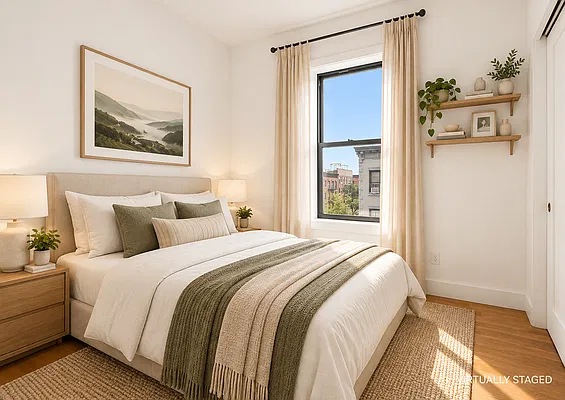 Bedroom, photo 1