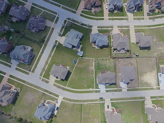 3rd image of 12404 Thornberry Dr