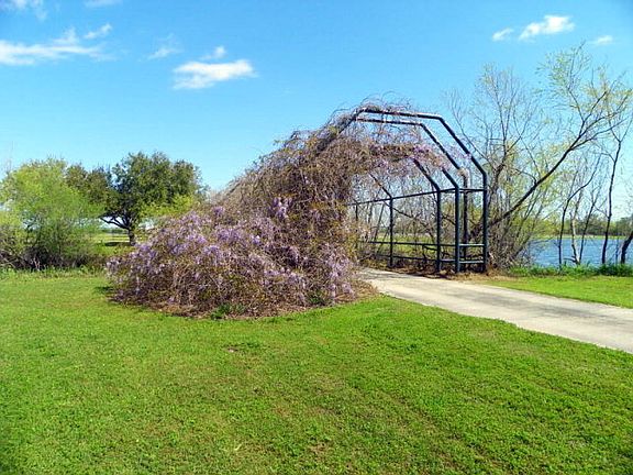 3rd image of 3613 Bayou Black Dr