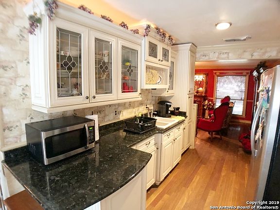 5th image of 104 Live Oak Dr