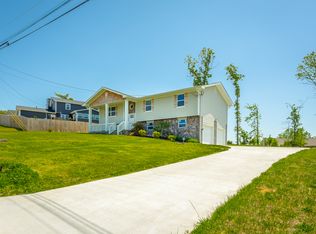 8128 Fallen Maple Dr, Chattanooga, TN 37421