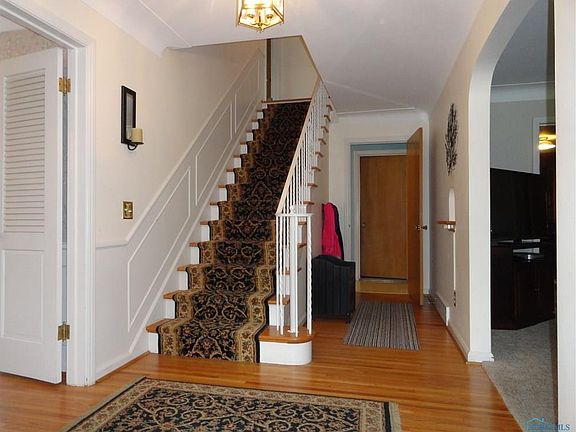 5th image of 2644 Densmore Dr