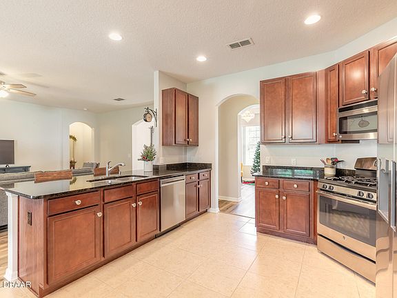 4th image of 517 Elkhorn Fern Ln