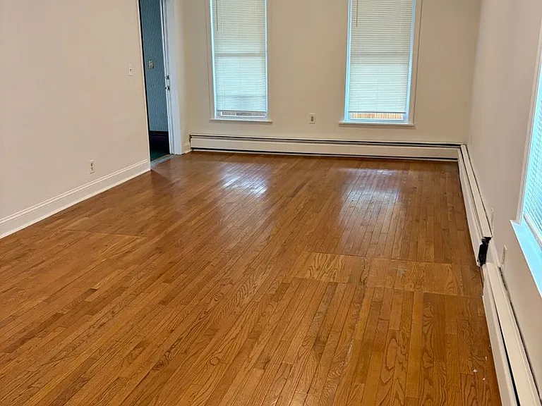 79 Adams Ave — Photo 3