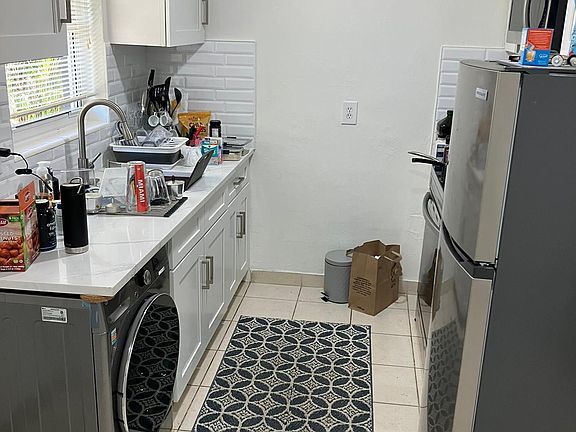 5th image of 1160 NE 24th Ave APT 2