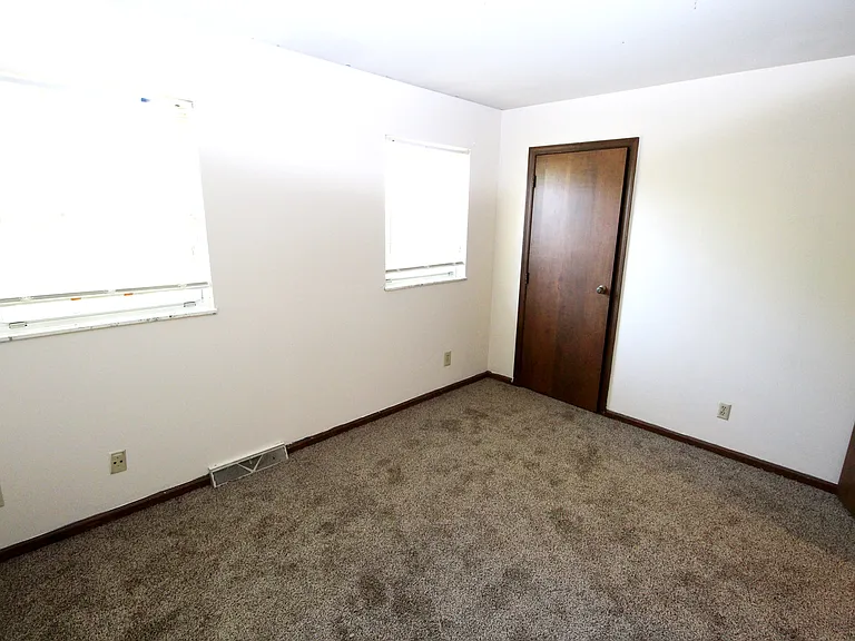 4822 Dierker Rd — Photo 12
