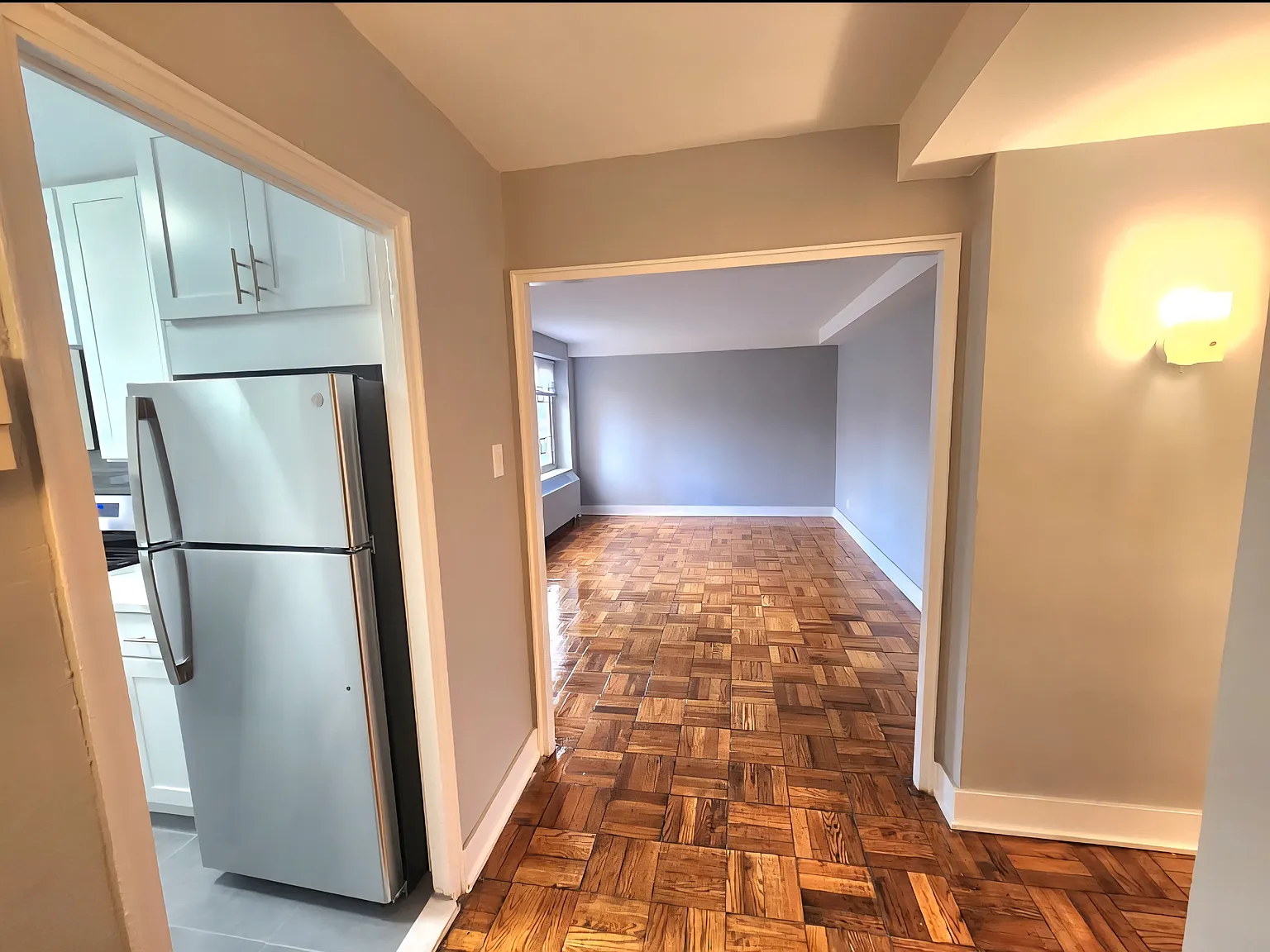 1 bed, 875 sqft, $2,350 — Photo 3