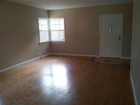 unit C living room