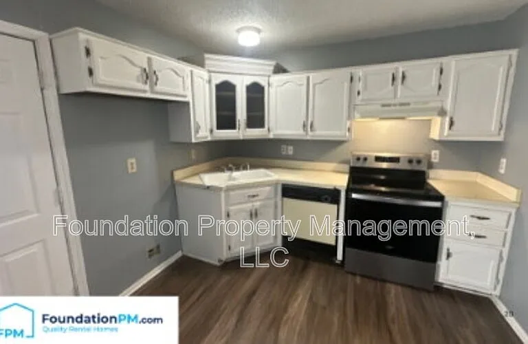 5106 Wyndance Dr — Photo 3