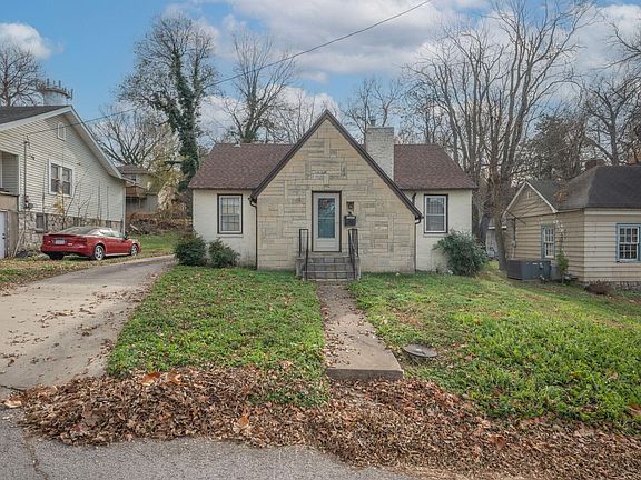 2nd image of 113 E Mckinney Street