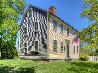 98 Locust Ave, Portsmouth, RI 02871