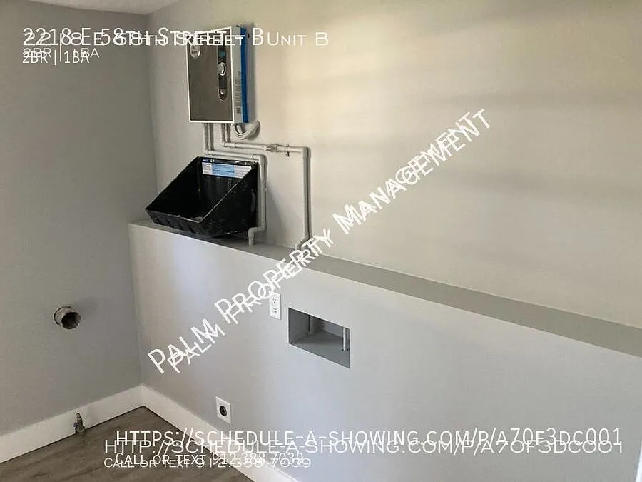 Adorable 2 Bedroom, 1 Bathroom Duplex Apartment for Rent — Photo 4