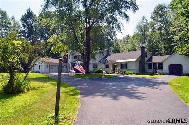 1st image of 732 MALTA AV