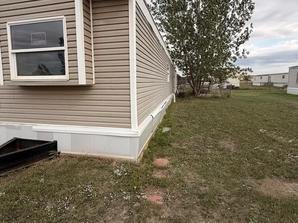 243 B St, Dickinson, ND 58601