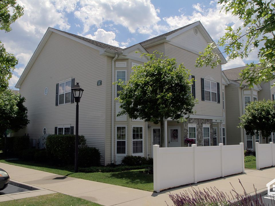 Corner view of property