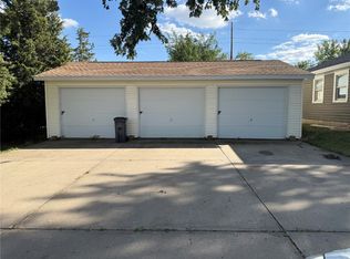 1332 Wilson Ave SW, Cedar Rapids, IA 52404