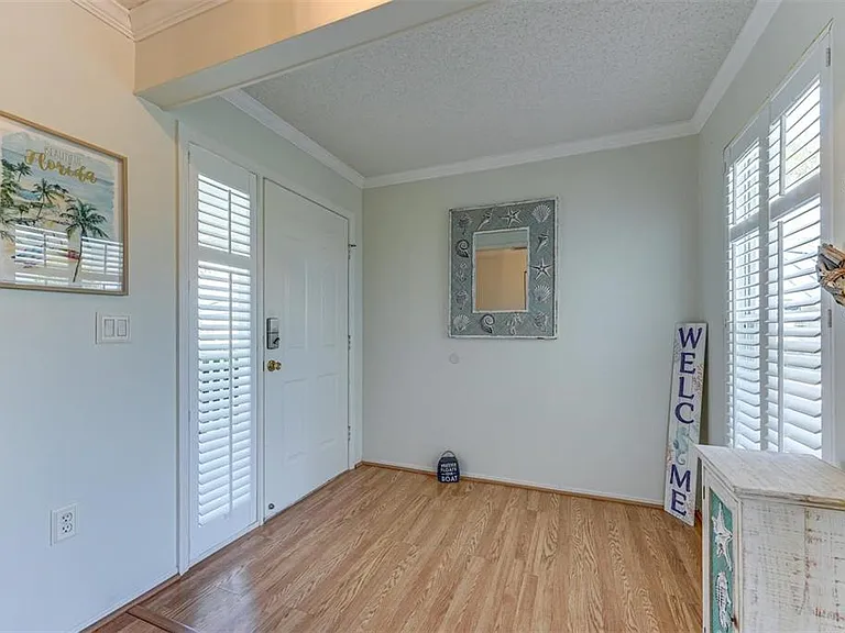 923 Sandpiper Cir #923 — Photo 12