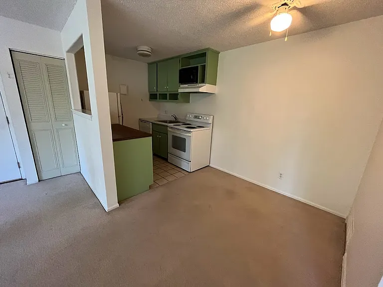 3250 Oneal Cir #L31 — Photo 3