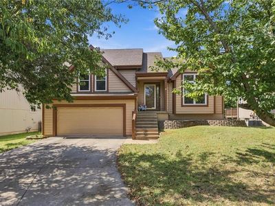 15724 S Locust St, Olathe, KS, 66062