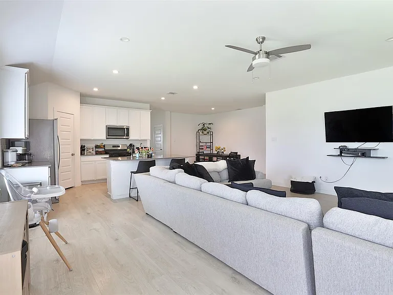 31615 Chollerford Ct — Photo 13