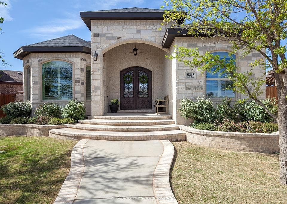 1st image of 5315 Half Moon Cir