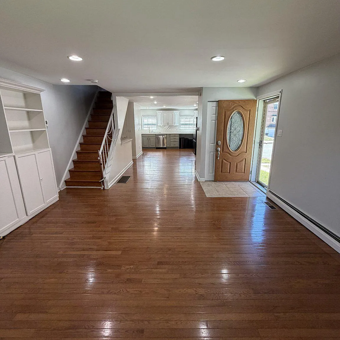 4 bed, 2.5 bath, 1756 sqft, $2,600 — Photo 4