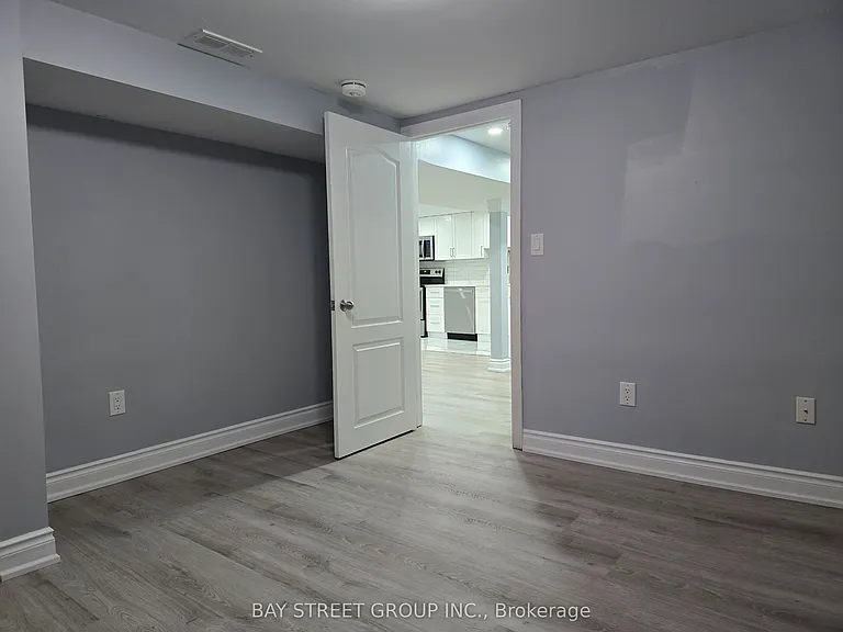 366 E 23rd St #LOWER — Photo 9