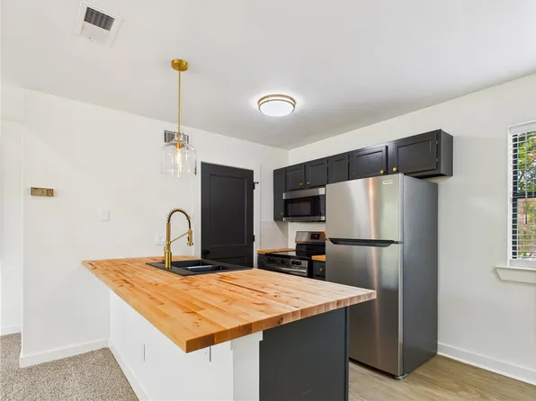 309 Mobile Ave APT 5, Bryan, TX 77801