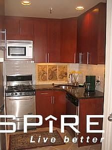 1st image of 30 E 20th St Frnt 2
