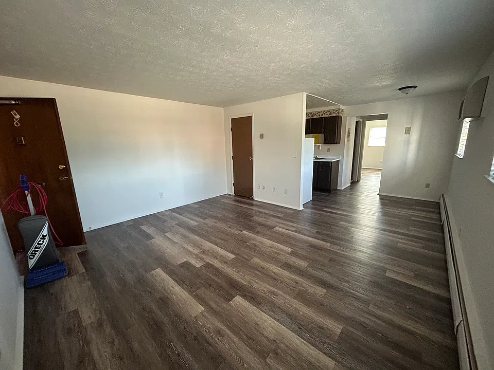 1190 Bishop Ave #8