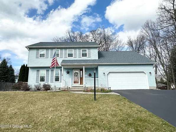 38 Ausable Forks, Colonie, NY 12205