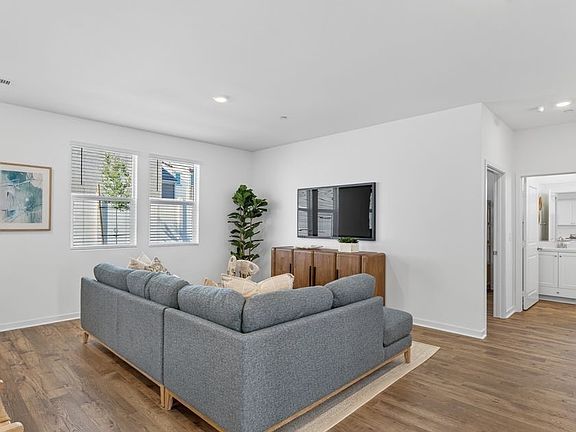 4th image of 26654 Alessandro Blvd