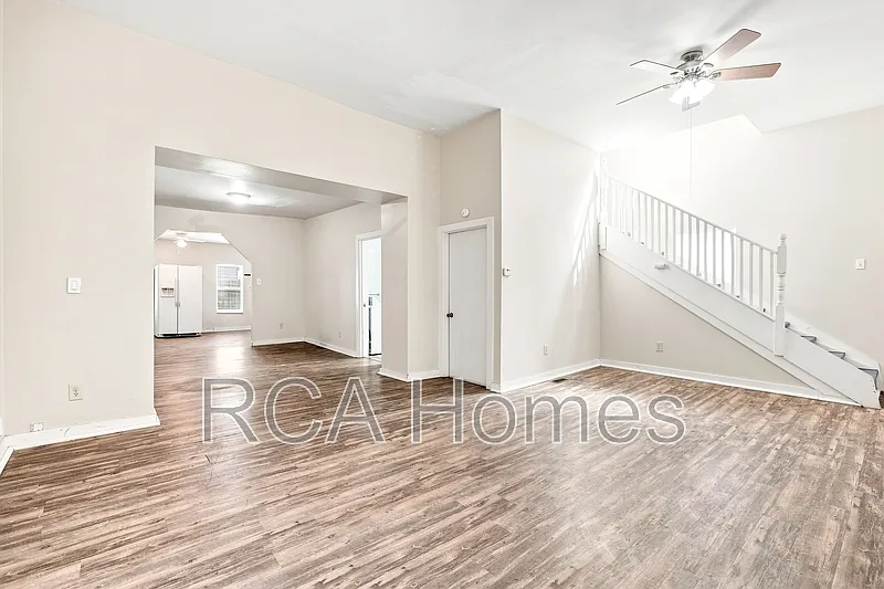 4 bed, 2.0 bath, $2,200 — Photo 3