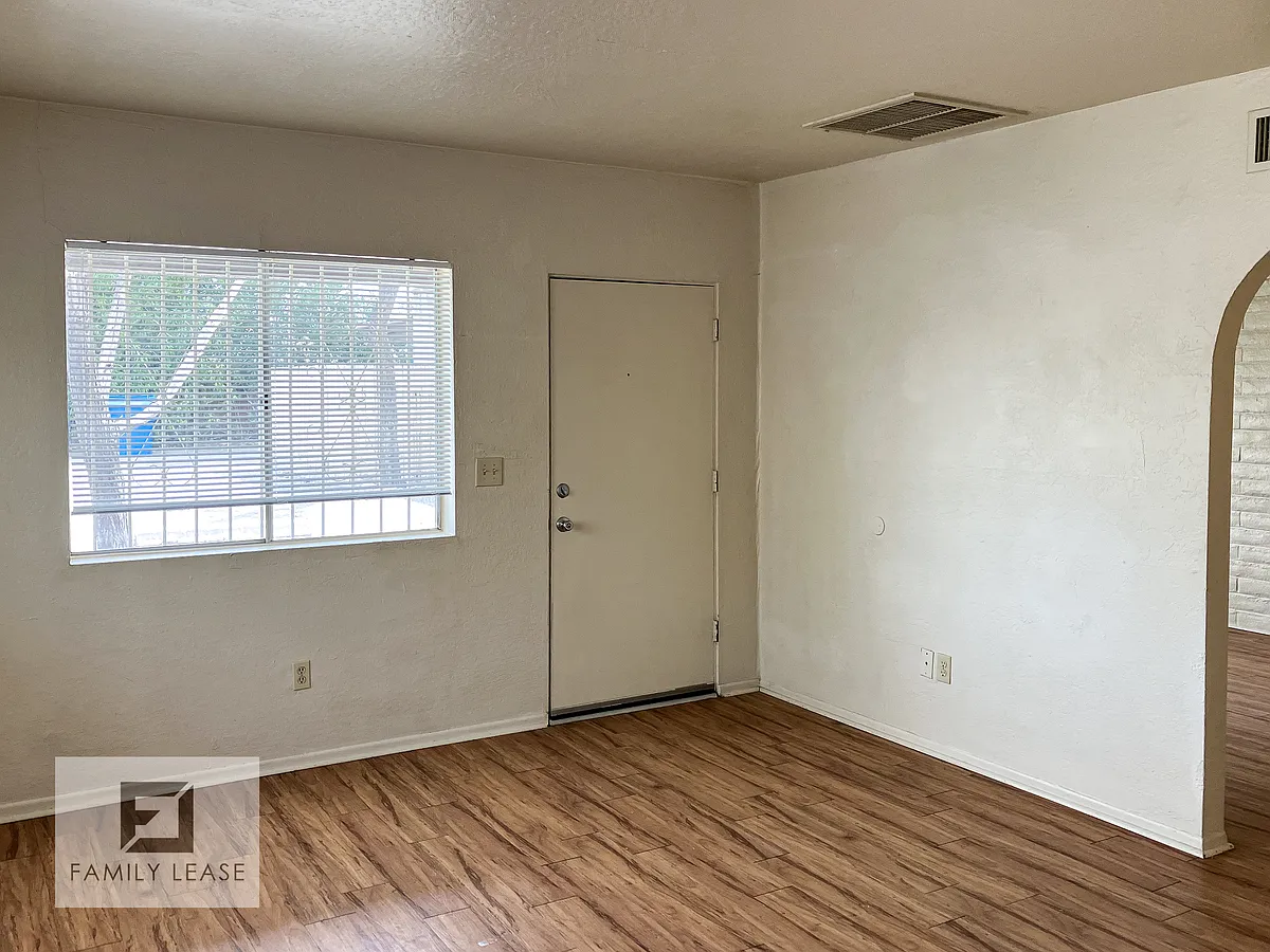 Building Photo - 3646 E Blacklidge Dr #9