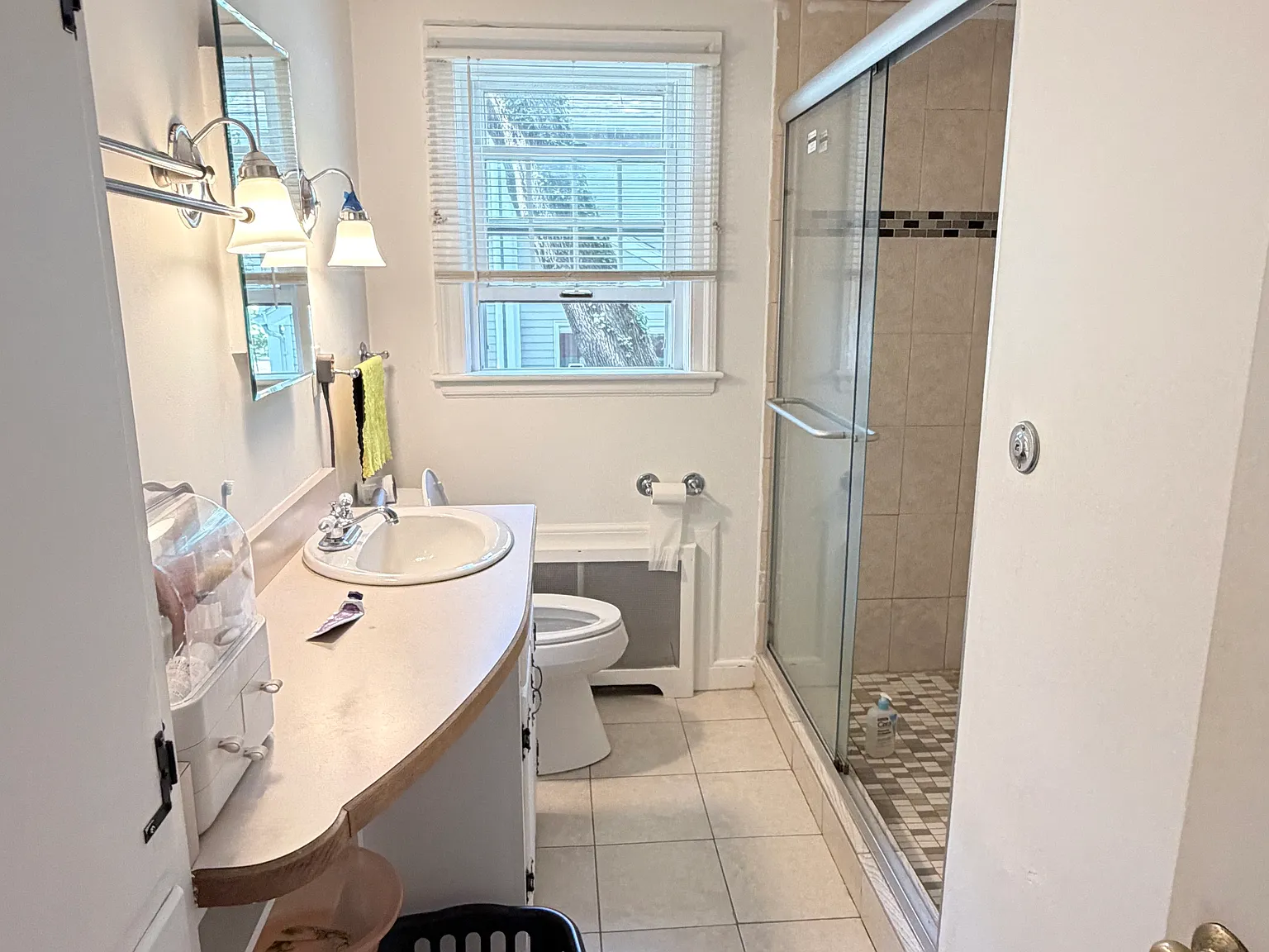 4 bed, 1739 sqft, $4,300 — Photo 4