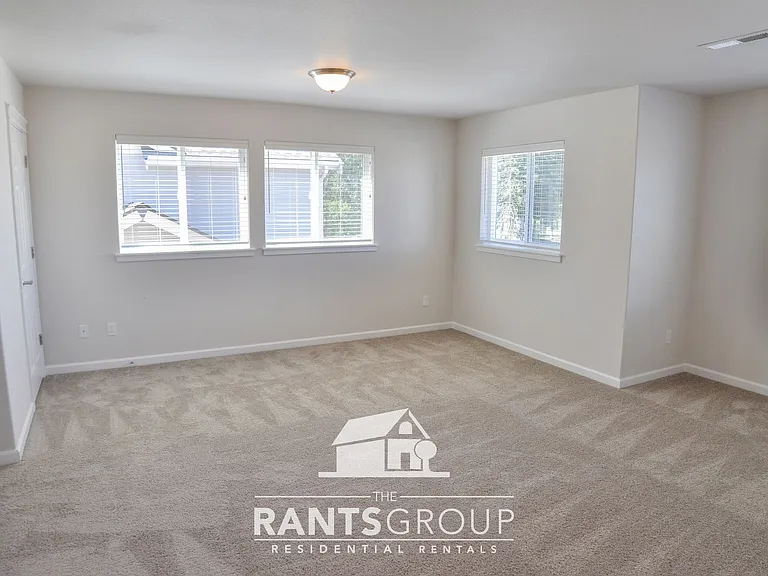 9523 9th Ave SE — Photo 11