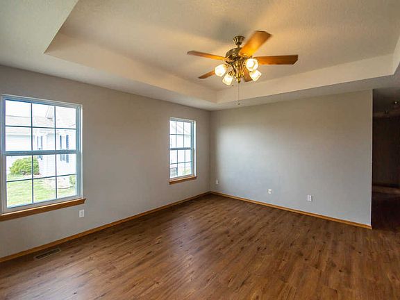 4th image of 1547 S College St
