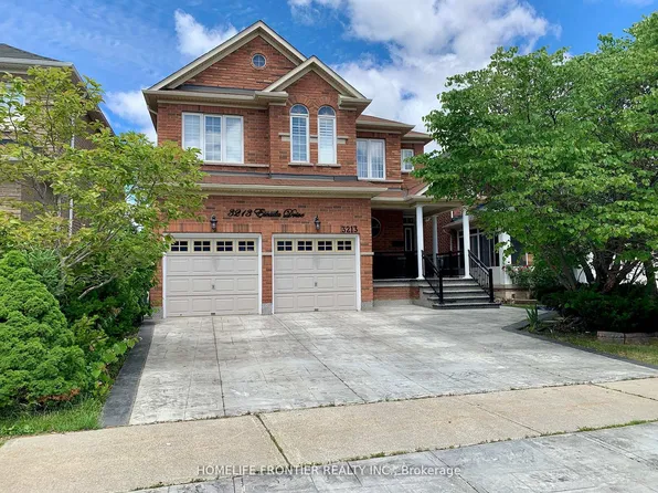3213 Escada Dr, Mississauga, ON L5M 7V6