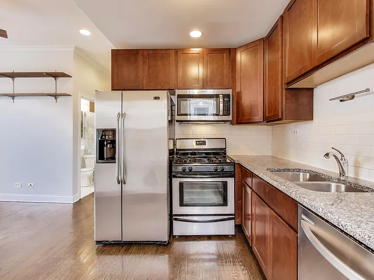 1450 N Campbell Ave #3R — Photo 7