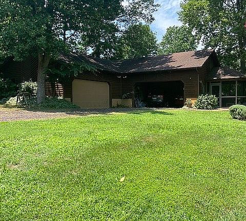 3rd image of 290 Haulover Cir