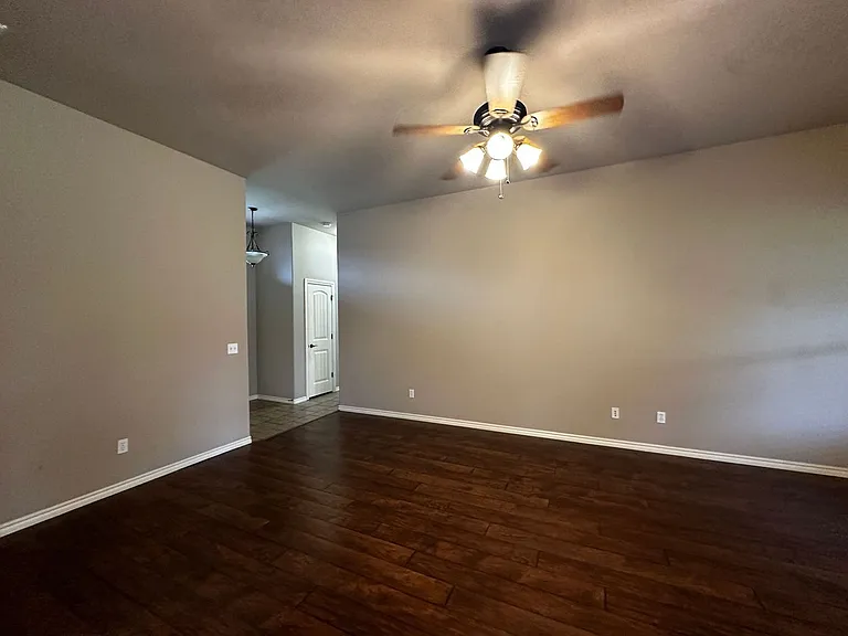 1015 NW 29th St — Photo 29