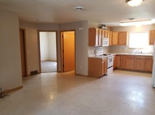1820 8th St E APT B, Menomonie, WI 54751