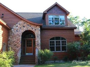 2003 Featherstone Dr, Duluth, MN 55803