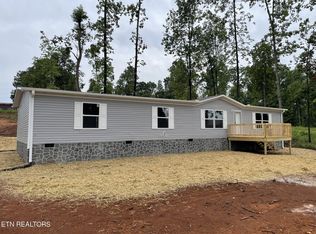 246 Community Dr, Madisonville, TN 37354