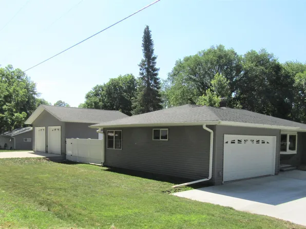 1520 N 6th St, Montevideo, MN 56265