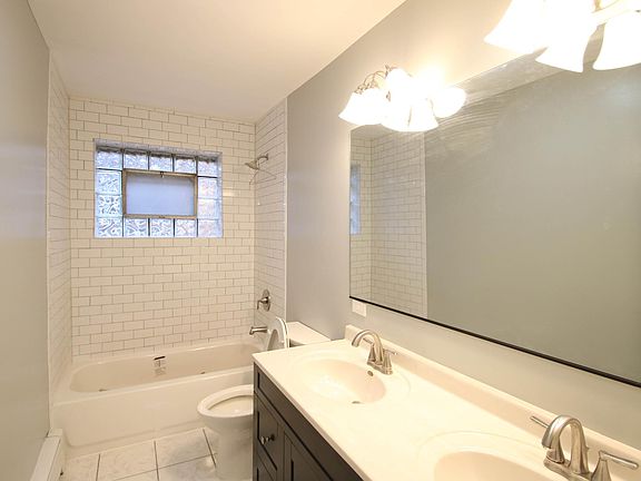 3rd image of 6244 W Diversey Ave