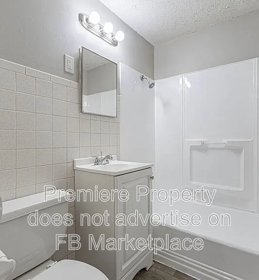 2503 S Vermont Ave — Photo 7