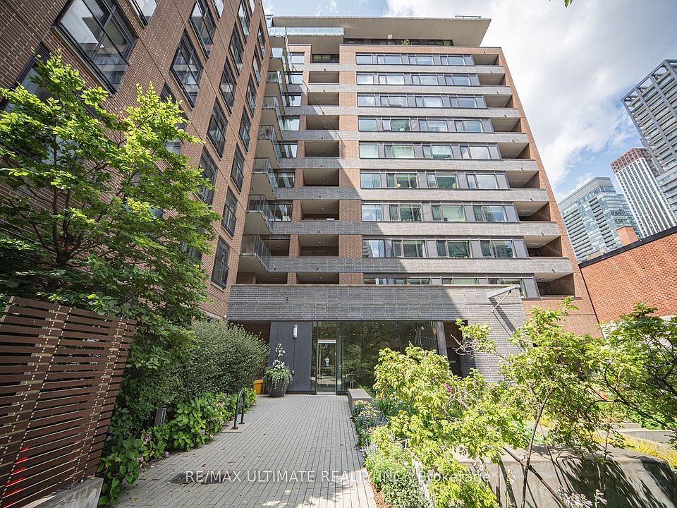 1st image of 400 Wellington St W #306
