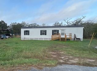 251 Bernie Ln, Seguin, TX 78155