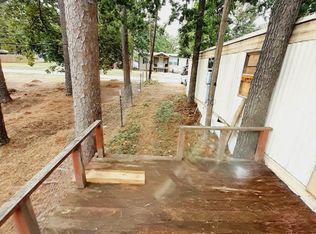 21388 Green Oak Dr, Chandler, TX 75758